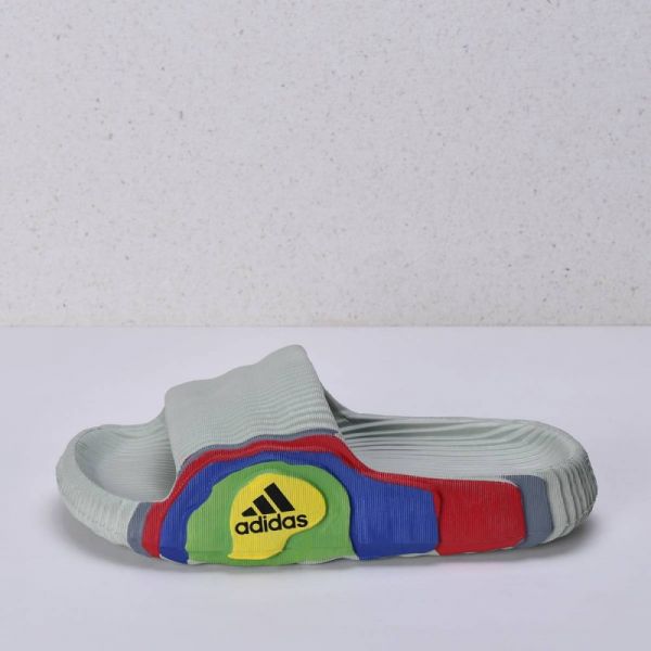 Adidas flip-flops art 2444